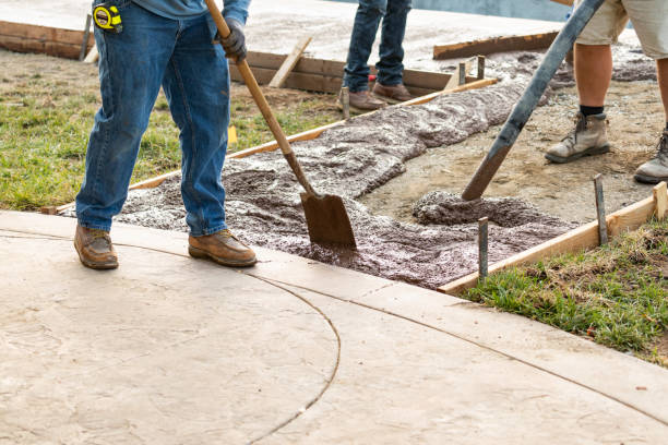 Best Commercial Concrete Contractor  in Pardeeville, WI